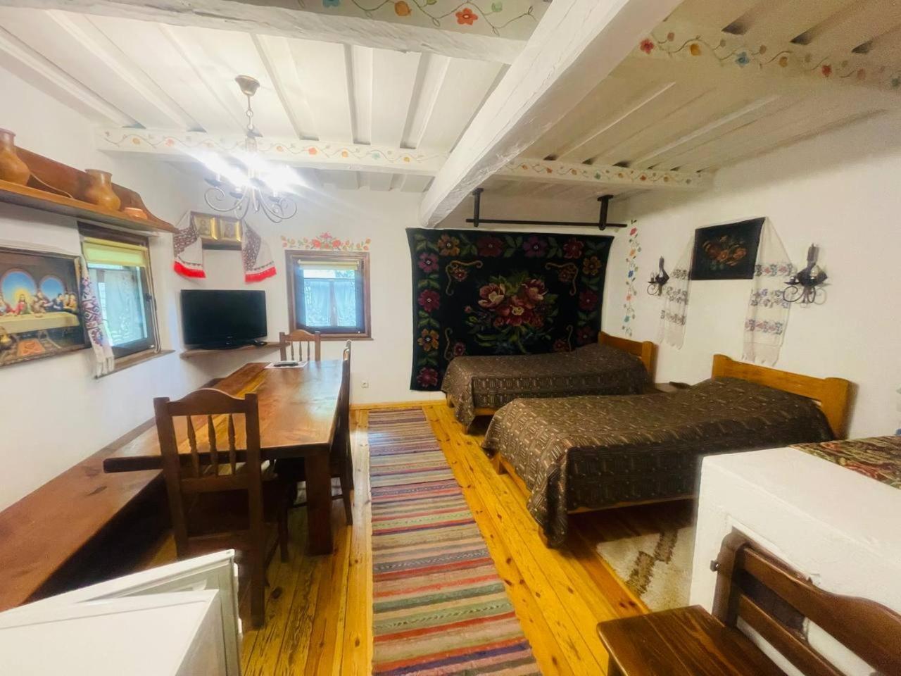 Ethno Complex Ukrayinske Selo Hotel Buzovaya Bagian luar foto